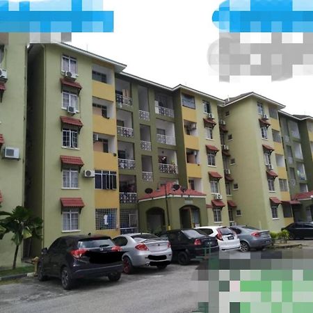 פורט דיקסון Holiday Apartment At Pd Perdana Condo Resort מראה חיצוני תמונה